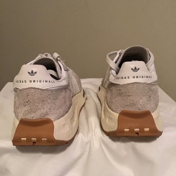 🔥Adidas, men’s size 8, super clean, see photos, new condition, lightweight - Picture 2 of 6